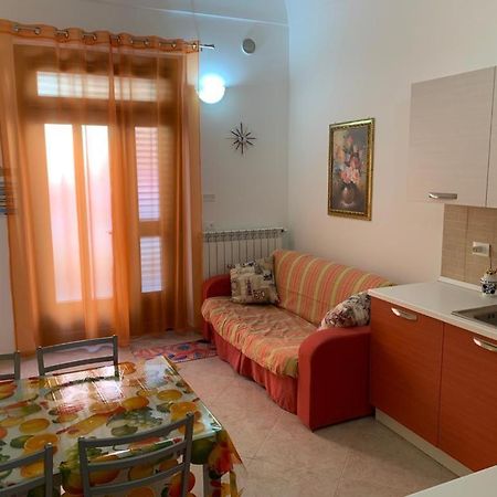 Casa Sul Porto Imbarco Tremiti Lejlighed Termoli Eksteriør billede